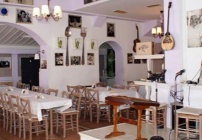 19€ από 44€ (Έκπτωση 57%) για Πλήρες Γεύμα 2 Ατόμων με Γεύσεις από την Αυθεντική Ελληνική Κουζίνα στο Μουσικό Μεζεδοπωλείο «4 Εποχές» στο Μπουρνάζι! Η προσφορά περιλαμβάνει 1 σαλάτα, 2 ορεκτικά, 2 κυρίως πιάτα και 2 γλυκά!!!
